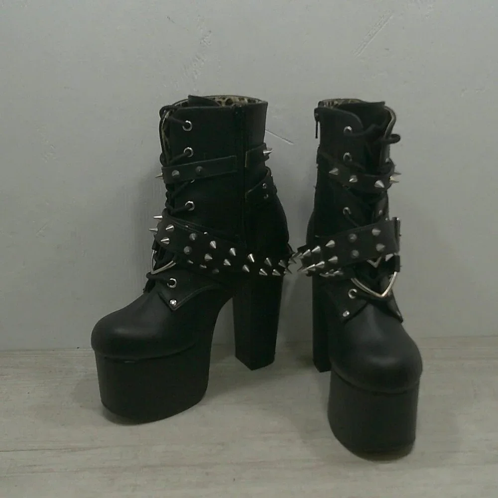 Demonia Torment-700 Black Platform Studded Goth Punk Grunge Ankle Boots Size 7 - Picture 2 of 13